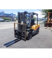 Xe nâng Nhật bãi 3.5 tấn TCM FD35T3S QD32 dịch càng đã qua sử dụng đời cao 2012